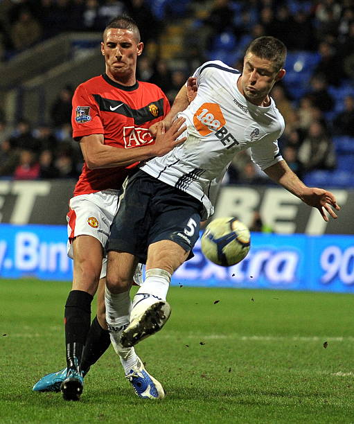 埃弗顿与切尔西就霍尔转会达原则性协议，费用2590万+400万.